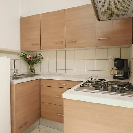 House Rina - 1 *