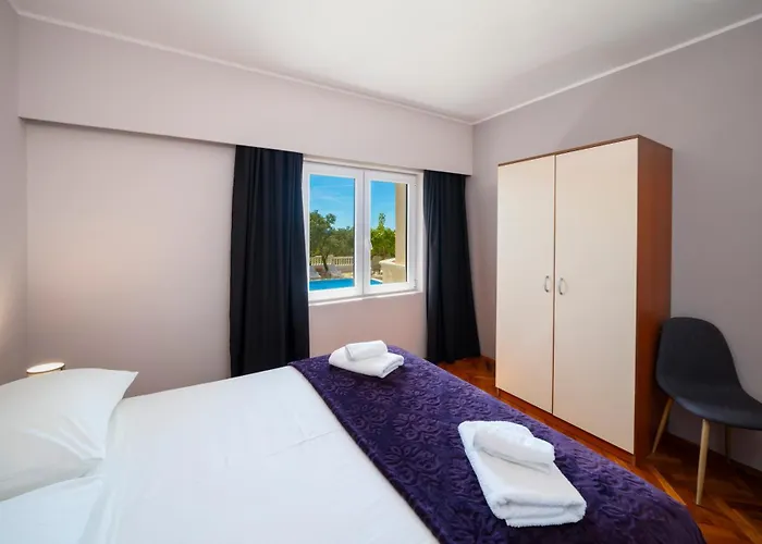 Apartamento House Rina - 1 *