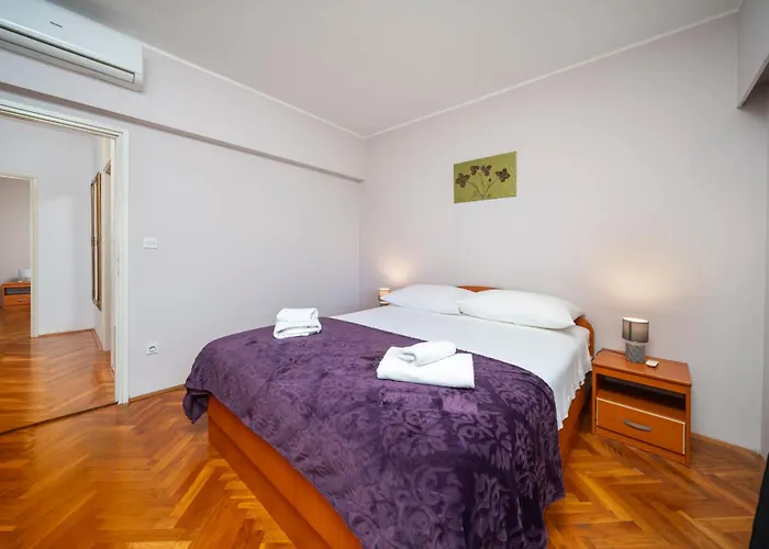 Apartamento House Rina - 1 *